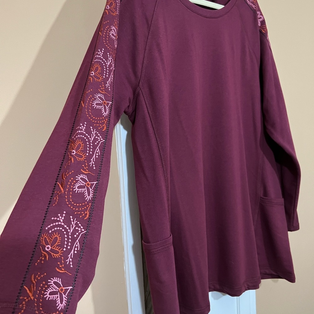 Susan Graver Weekend Collection Lounge Top with Embroidered sleeves